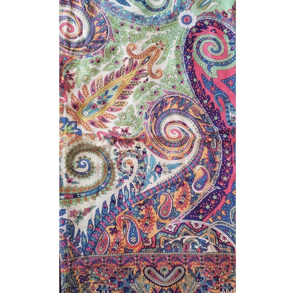 Oversized square scarf/wrap - Picture 2 of 3